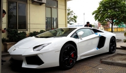 Đại gia Việt chơi siêu xe: “Ham” hàng cũ, thích sửa xe... vỉa hè